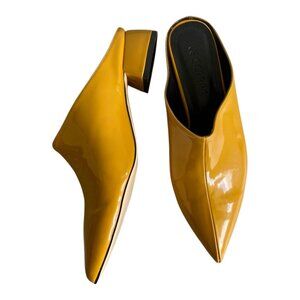 Le Scarpe Mustard Patent Synthetic Leather Mules 8.5/9